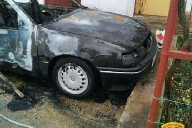 Изгорио аутомобил у Требињу