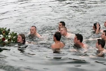plivanje-za-casni-krst-trebinje