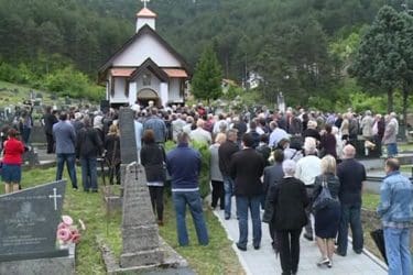 Коњиц: Освештана спомен-капела за убијене Србе (Видео)