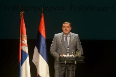 Додик: Прихватам помоћ Србије и ЕУ да избегнемо референдум