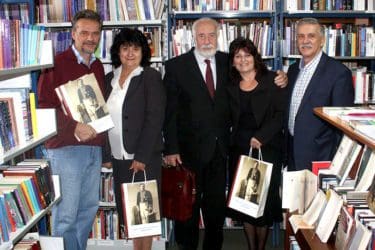 Удружење Требињаца даровало књиге библиотеци „Јован Дучић“ у Барајеву
