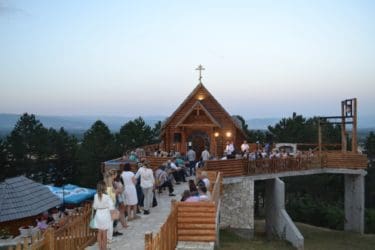 НЕВЕСИЊЕ: Одржан Други свесрпски сабор књижевника на узвишеном мјесту херцеговачке духовности