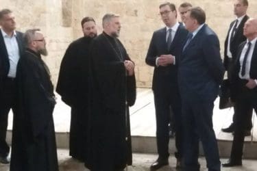 Вучић, Додик и владика Григорије обишли цркву Свете тројице у Мостару (ВИДЕО)