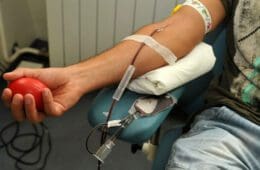 ПОМОЗИМО СВЕТЛАНИ: Скупљене потребне дозе крви за прву фазу лијечења