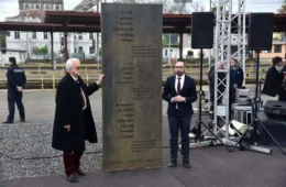 ЗАГРЕБ: На откривању споменика жртвама Холокауста и усташког режима, ни једном речју нису поменути Срби и Роми