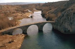 ЗАВИЧАЈНЕ ПРИЧЕ МОМЧИЛА ГОЛИЈАНИНА: ЛЕГЕНДА О МОСТУ ovciji brod